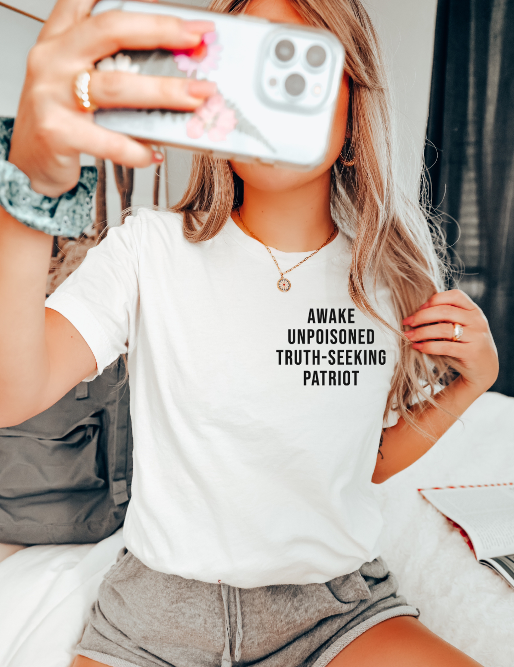 TRUTH SEEKING PATRIOT - BLACK PRINT POCKET DESIGN - TEE